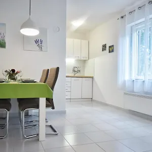 apartman-klarin.hotelinzadar.com/