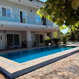 Apartment Vieri, Lukovë